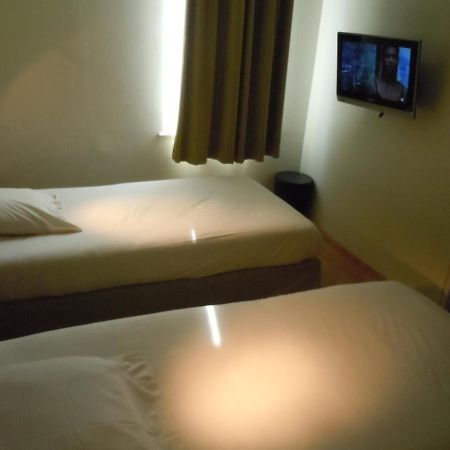 Hotel Ibis Styles Amiens Cathedrale Esterno foto