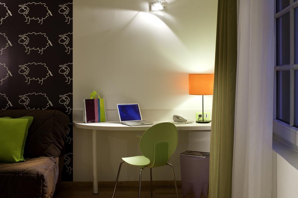 Hotel Ibis Styles Amiens Cathedrale Esterno foto
